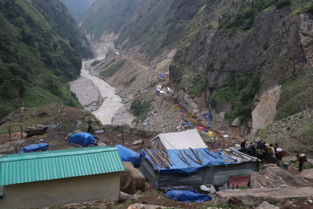 भारतले नेपाली भूमिमा निर्माण गरेको विवादित सडकका तस्वीरहरु
