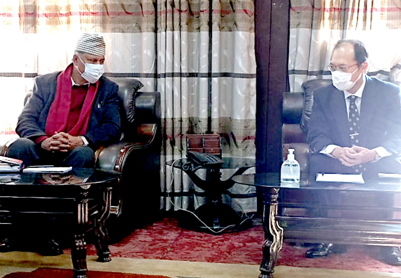 स्वास्थ्यमन्त्री खतिवडा र जापानका राजदूत किकुता युताकाबीच शिष्टाचार भेट