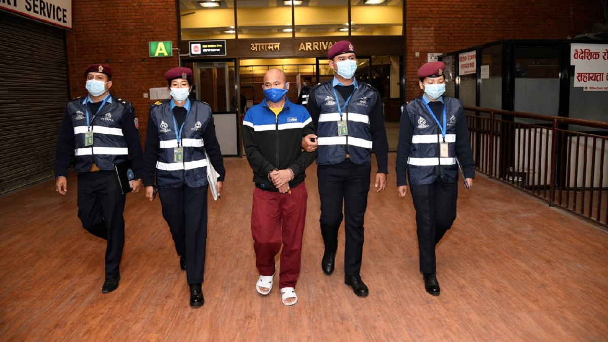 नेपाल प्रहरीः व्यक्ति हत्याको १७ बर्षपछि अभियुक्त साउदीमा पक्राउ गरी नेपाल ल्याइयो