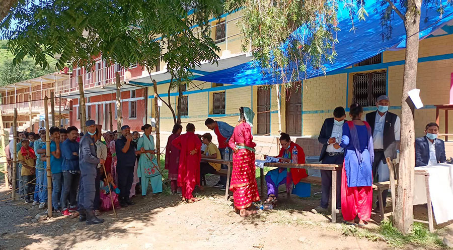 बूढीगंगामा शान्तिपूर्ण रुपमा मतदान चल्दै