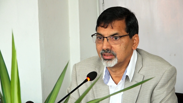 अर्थमन्त्रीमाथि छानबिन गर्न योजना आयोगका ७ जना पूर्वउपाध्यक्षको माग