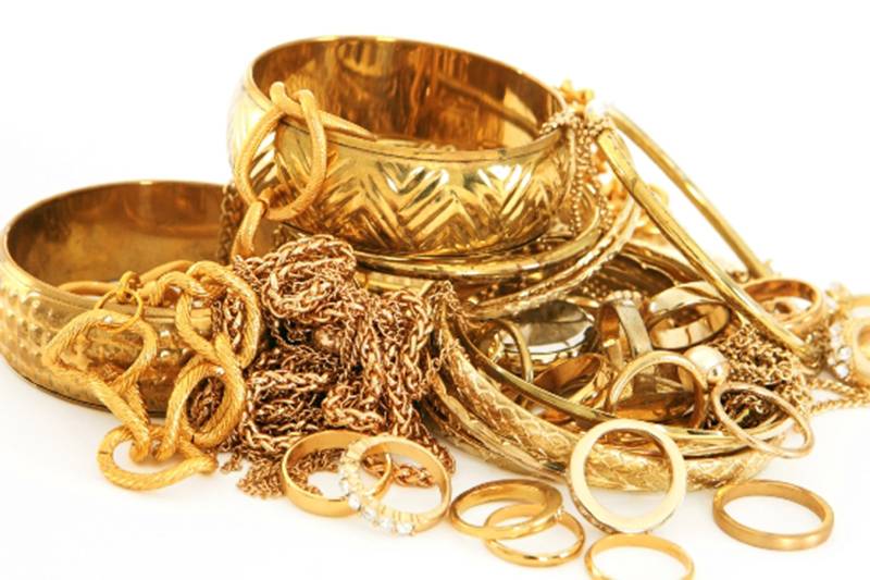 तोलामा ७०० घट्यो सुन