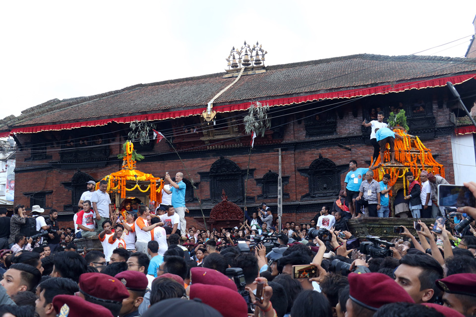 आजदेखि इन्द्रजात्रा सुरु : काठमाण्डौमा बेलुका उपाकु यात्रा हुँदै